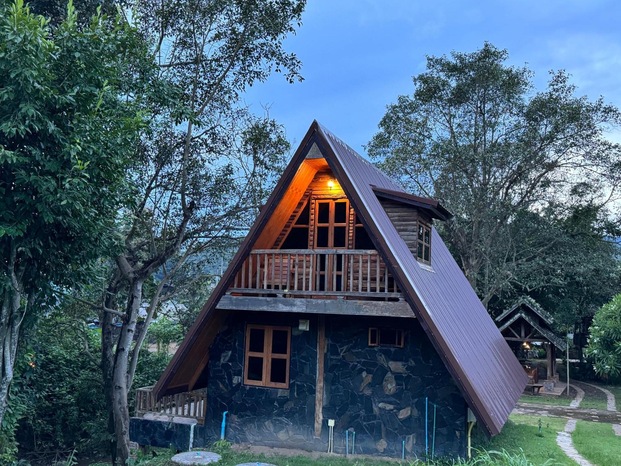 Ban Kaew Mo Ra Glamping & Restaurant Hotel Pang Mapha Eksteriør billede