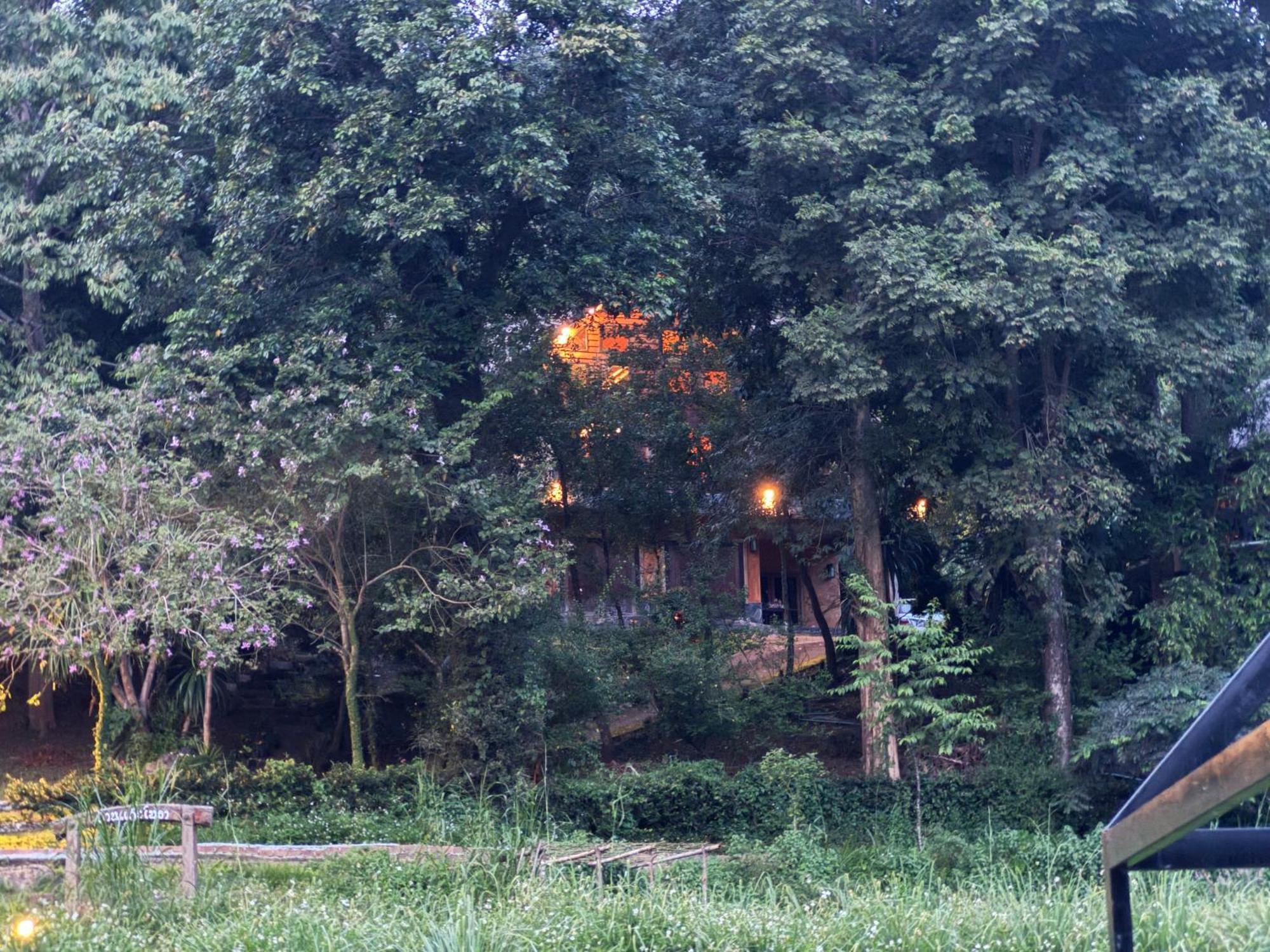 Ban Kaew Mo Ra Glamping & Restaurant Hotel Pang Mapha Eksteriør billede