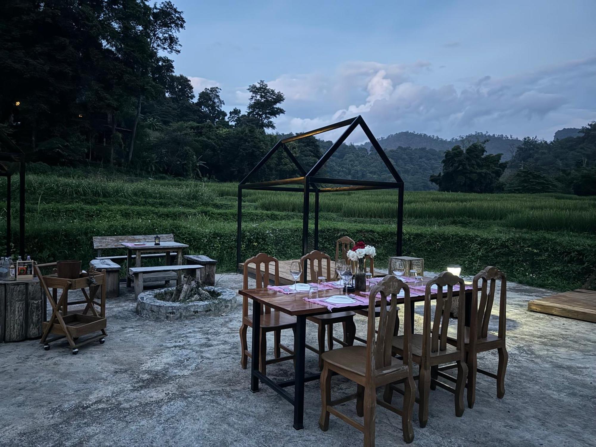 Ban Kaew Mo Ra Glamping & Restaurant Hotel Pang Mapha Eksteriør billede