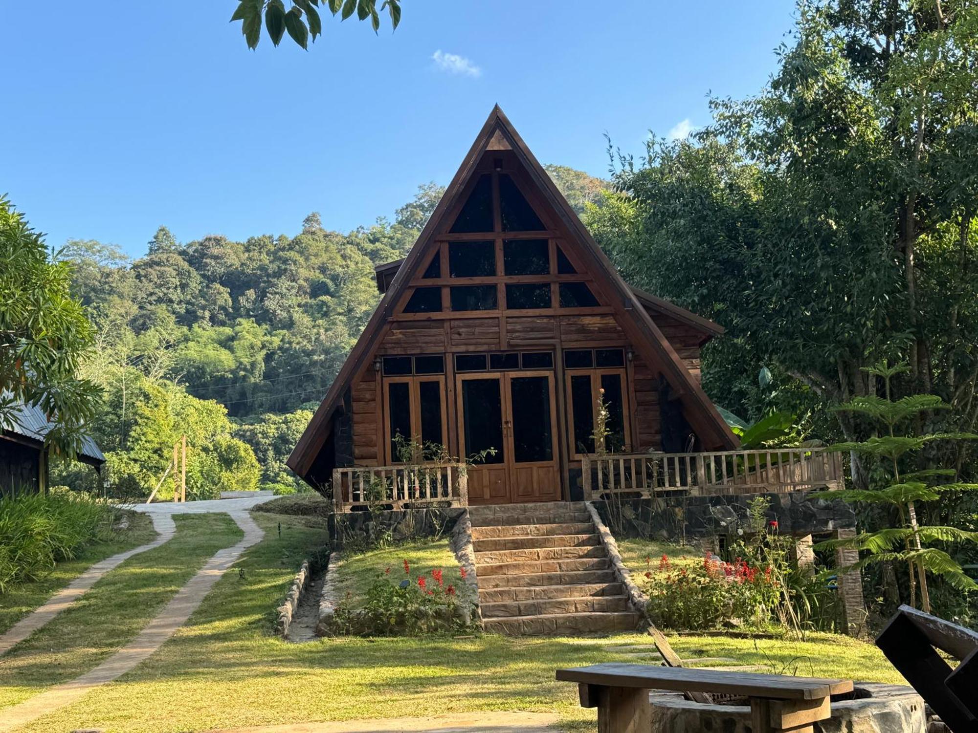 Ban Kaew Mo Ra Glamping & Restaurant Hotel Pang Mapha Eksteriør billede