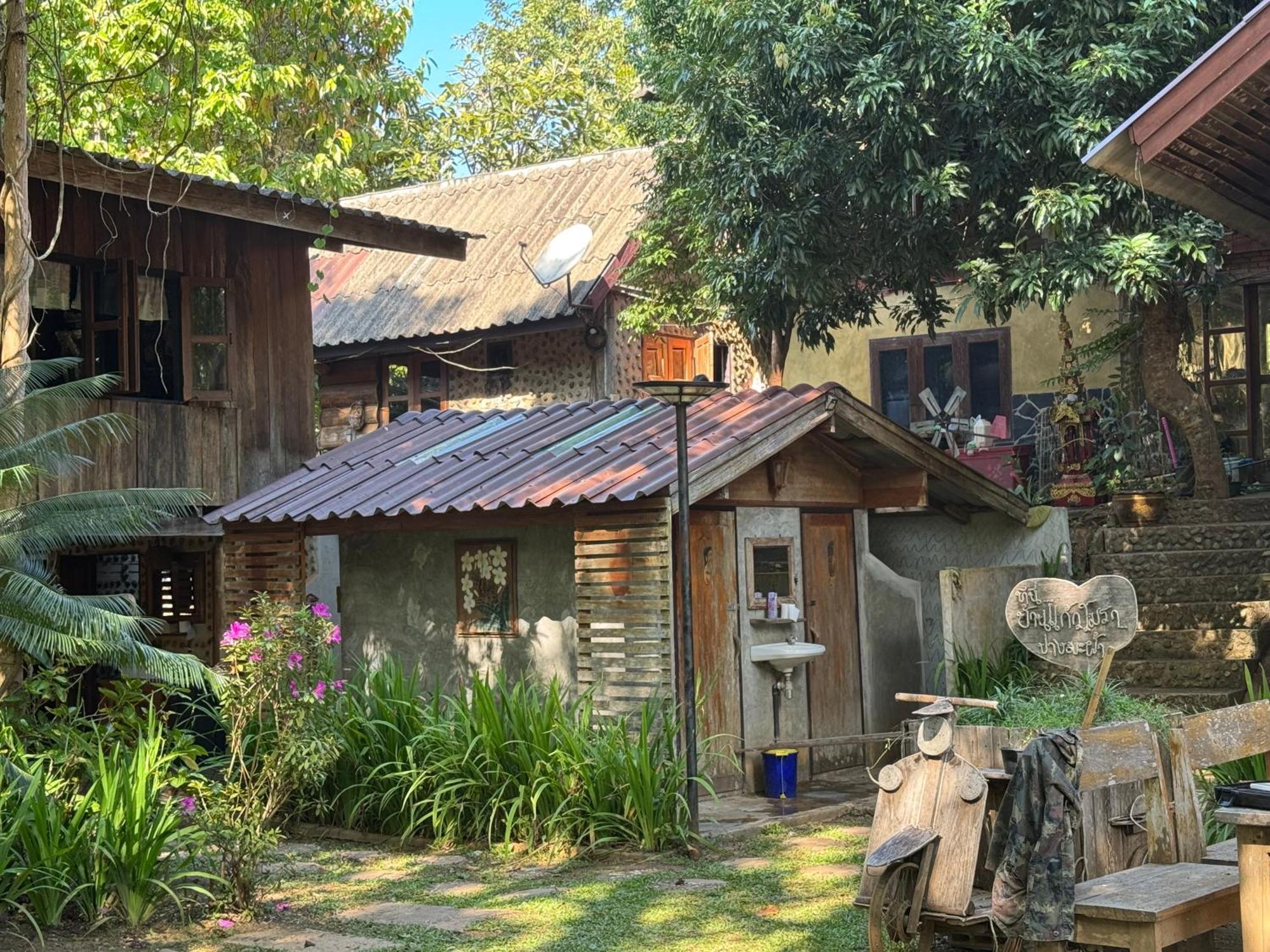 Ban Kaew Mo Ra Glamping & Restaurant Hotel Pang Mapha Eksteriør billede