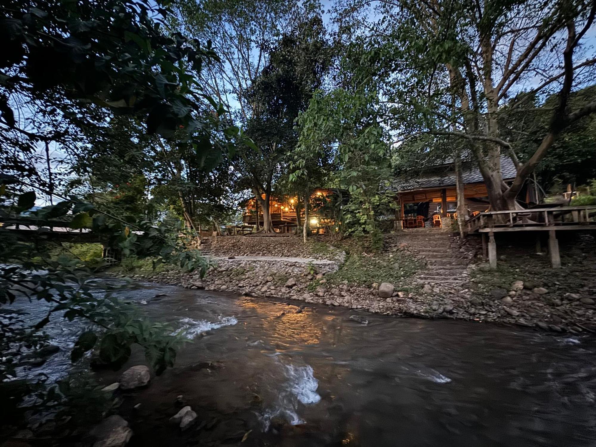 Ban Kaew Mo Ra Glamping & Restaurant Hotel Pang Mapha Eksteriør billede