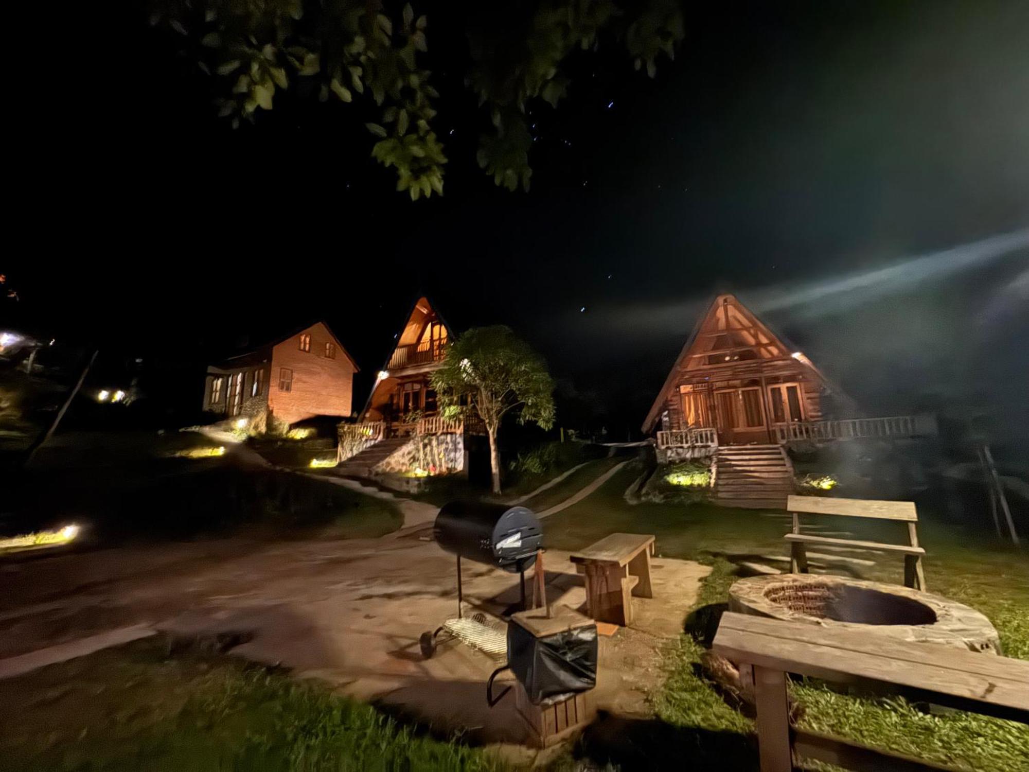 Ban Kaew Mo Ra Glamping & Restaurant Hotel Pang Mapha Eksteriør billede